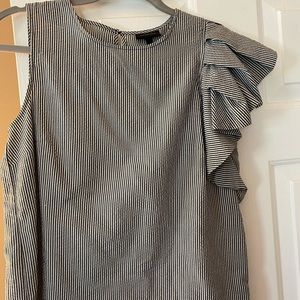 NWOT Who What Wear top